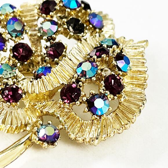 BSK Vintage Aurora Borealis Brooch Pin - Picture 5 of 9